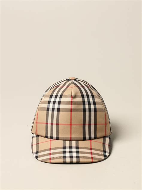 cappello baseball burberry bianco donna|Cappellini Baseball Burberry da Donna .